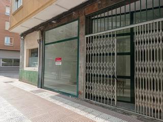 Lloguer Local Comercial  Logroño - calvo sotelo. Local acondicionado con mucho escaparate ideal para oficina en p
