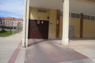Aparcament cotxe  Logroño - cerámica. Plaza de garaje doble en calle cerámica.