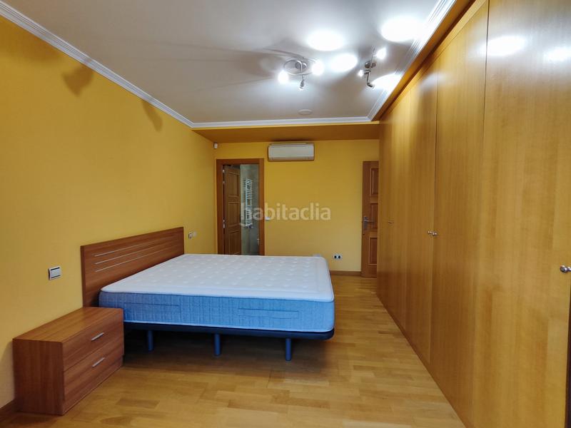 Foto a890a27e-24aa-45a3-a02e-327139ae8b6a. Pis amb calefacció aparcament piscina a La Cava - Fardachón Logroño
