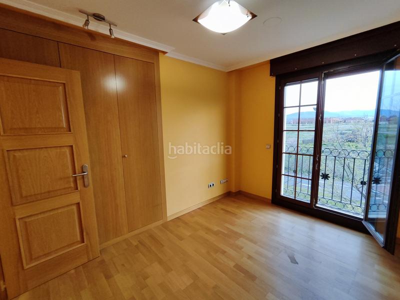 Foto c788e3e8-6cbb-482c-bb25-f536214bfa7d. Pis amb calefacció aparcament piscina a La Cava - Fardachón Logroño