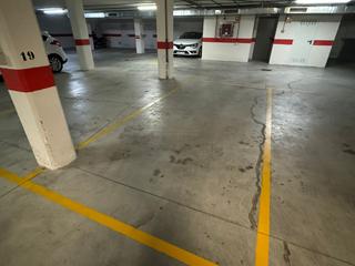 Parking coche  Logroño - tirso de molina. Plaza de garaje en calle tirso de molina, cascajos en logroño.