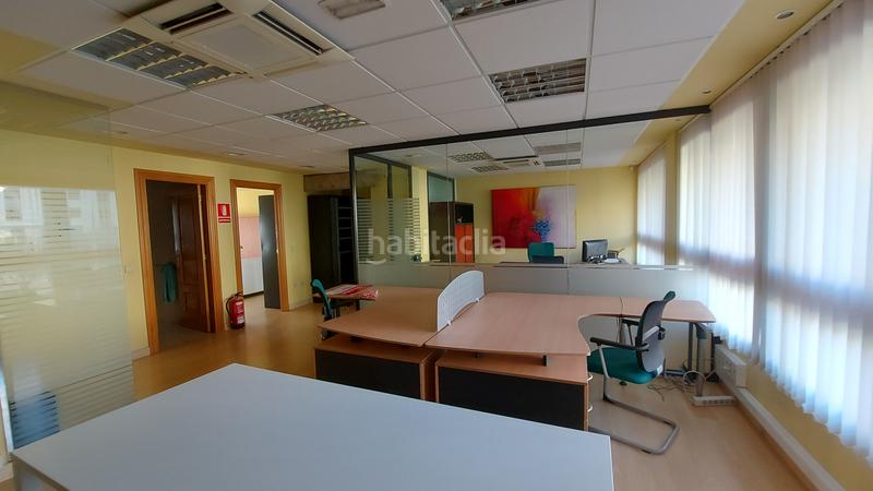 Foto f3478135-4d6d-46d5-8f82-b8e017a23295. Alquiler oficina s perfectamente acondicionadas y amuebladas en alquiler, en zona piqueras en Logroño