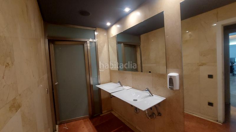 Foto 41d35e65-8cd7-48ac-b523-1bca2784f07a. Alquiler local comercial en el corazón de la ciudad calle gran vía , se encuentra este magnífico local en alquiler con dos accesos plaza de en Logroño