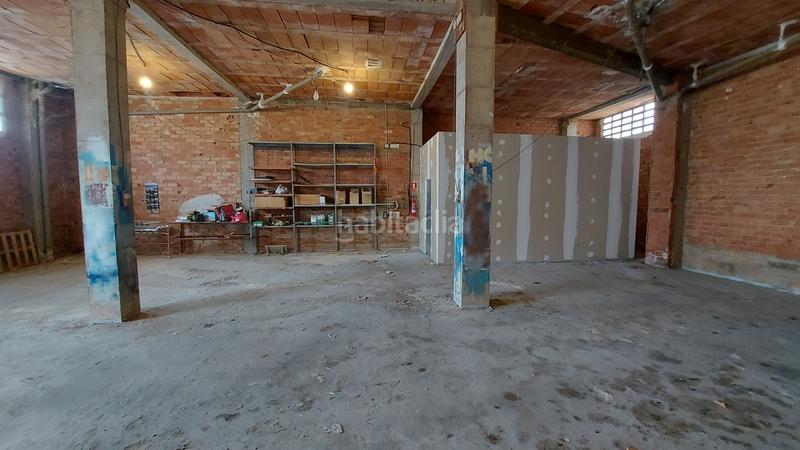 Foto 10c5187b-7433-4638-b1dc-d661f380c84c. Alquiler local comercial local en alquiler con vado en extrarradio en Logroño
