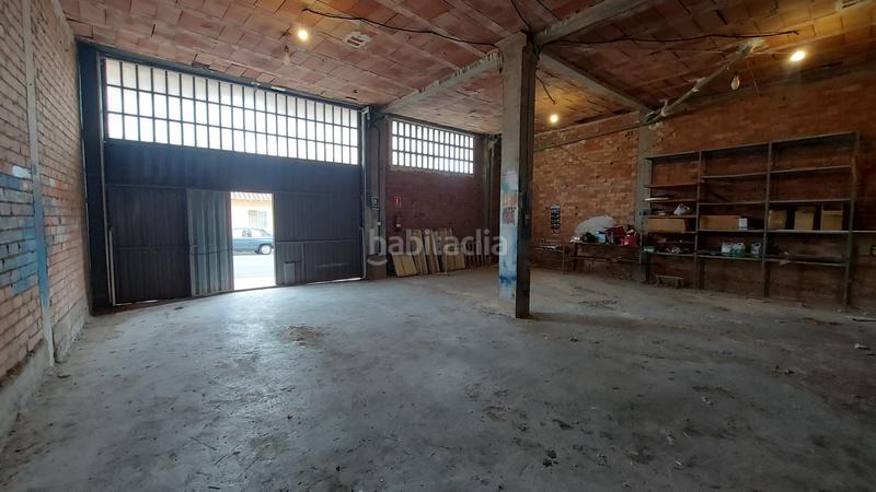 Foto 9180d4c8-fe3e-4fb5-a87e-11e8f3605fb6. Alquiler local comercial local en alquiler con vado en extrarradio en Logroño