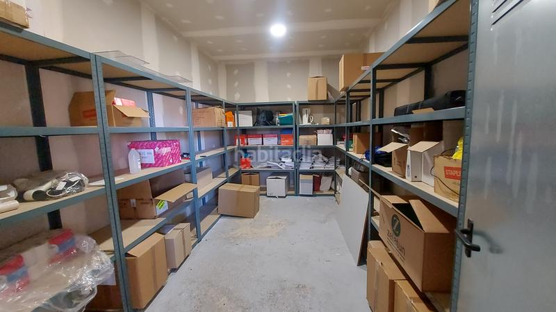 Foto c4b6b35c-8657-46c9-b38b-84fb56af58a7. Alquiler local comercial local en alquiler con vado en extrarradio en Logroño