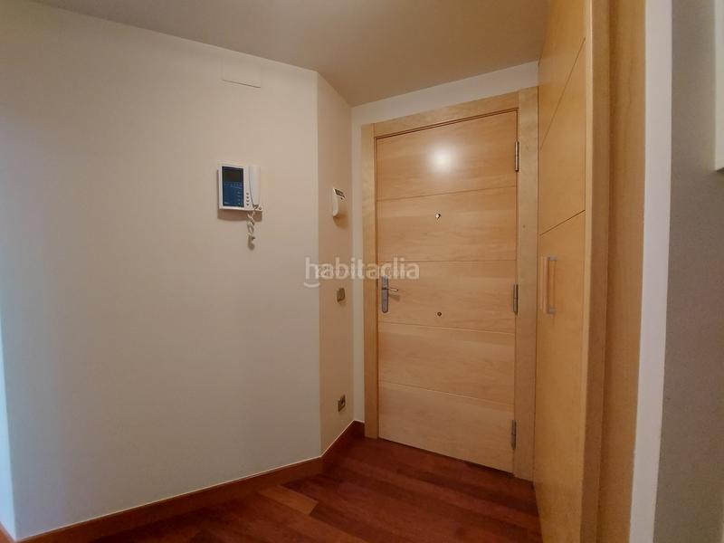 Foto 7440ebc9-f2d4-4b71-8ed9-6afc5f616314. Rent flat with heating parking pool in Los Lirios Logroño