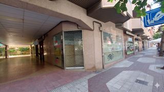 Local Comercial  Logroño - san anton. Local en esquina en la calle más comercial del centro de logroño