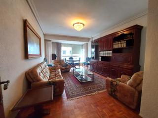 Pis  Logroo - perez galdos. Piso 5 dormitorios. 2 baos. terraza. exterior. trastero. junto