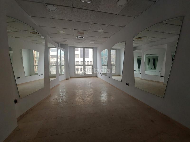 Foto ea8d410a-c7b8-4f55-a142-d57b34e8c54f. Ufficio in Gran Via Logroño