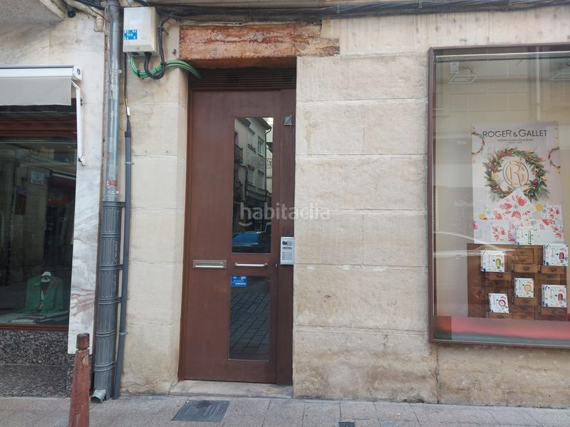 Foto addadd81-28b8-46cd-afd2-a2d8a0caded5. Alquiler oficina  en el Casco Antiguo , completamente exterior. en Logroño
