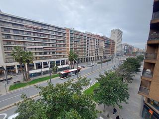Piso  Logroño - doctor múgica. Piso de 4 dormitorios en plena gran vía de logroño.