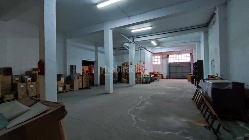 Foto cbf4f946-f030-4262-8737-e6a43e7e873a. Local comercial local muy grande con vado permanente en beatos mena y navarrete . en Logroño