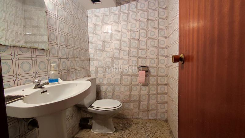 Foto fa1d6c9c-cd35-4f86-b1b0-2c399fdee417. Local comercial local muy grande con vado permanente en beatos mena y navarrete . en Logroño