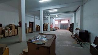 Local Comercial  Logroño - beatos mena y navarrete. Local muy grande con vado permanente en beatos mena y navarrete