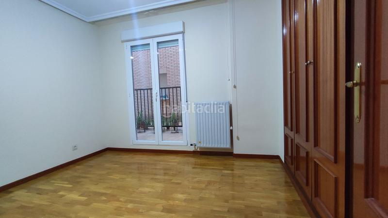 Foto a7d3a47c-bf95-48ae-881b-f72a2ea7065c. Pis amb calefacció a Residencia Logroño