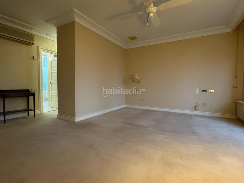 Foto 80f62b01-d568-4d13-96bd-f00760ab3cdf. Maison avec chauffage parking piscine dans Avenida Madrid Logroño