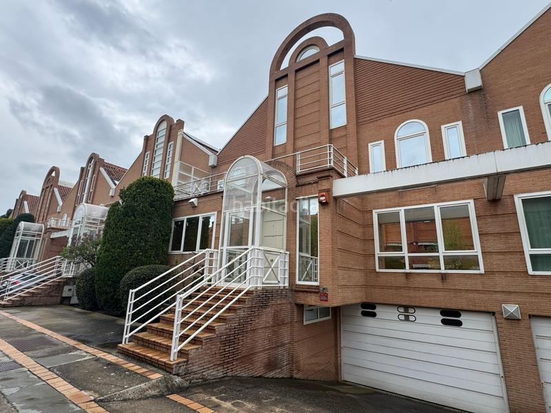 Foto f967e7e3-618e-4e01-9d5c-519305ac2135. Maison avec chauffage parking piscine dans Avenida Madrid Logroño