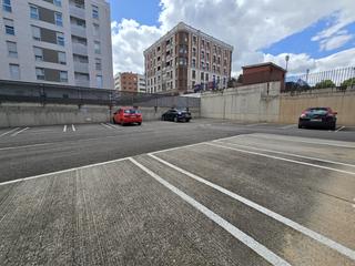 Aparcament cotxe  Logroño - luxemburgo. Garaje en planta baja en residencial de calle luxemburgo,  en zo