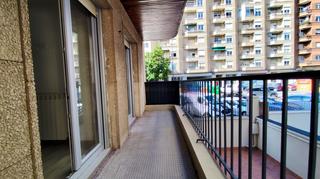 Pis  Logroño - avenida de la paz. Piso con terraza y plaza de garaje completamente reformado en av