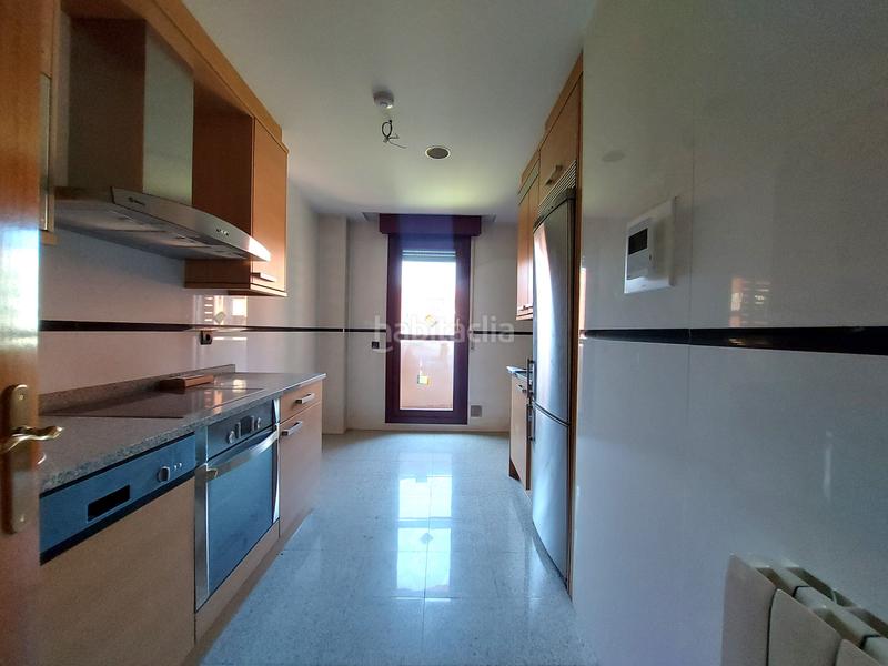 Foto 00bf6514-a8bb-45cf-9c4c-3b57e65dcb3a. Appartamento con riscaldamento parcheggio piscina in Logroño