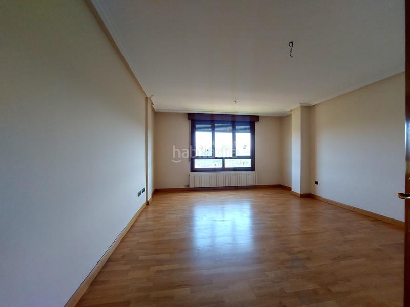 Foto 1e270c30-303d-4701-9e9a-963fc40152ce. Appartamento con riscaldamento parcheggio piscina in Logroño