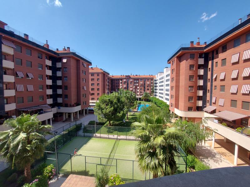 Foto 38238305-2c90-4b3e-a76a-34670acebc14. Appartamento con riscaldamento parcheggio piscina in Logroño