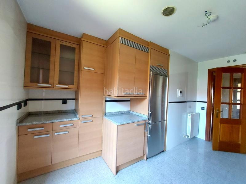 Foto 51c096d4-78ac-4262-810b-be35f52469c4. Appartamento con riscaldamento parcheggio piscina in Logroño