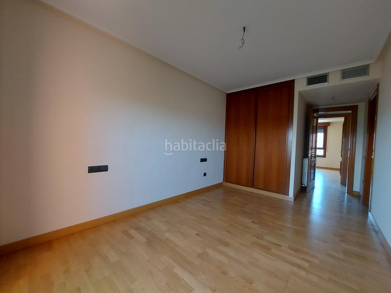 Foto 9140df3d-3db5-4c8c-9b68-fab931e78bc6. Appartamento con riscaldamento parcheggio piscina in Logroño