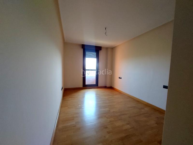 Foto adac08ef-8e77-40ff-9237-7cb4a5054212. Appartamento con riscaldamento parcheggio piscina in Logroño