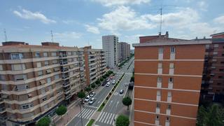 Appartement  Logroo - solidaridad. Piso exterior de 3 dormitorios con buena altura en el centro de