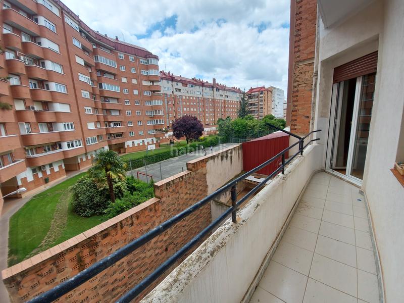 Foto f9c385a7-2927-43e9-b03f-3cb82cfb5aed. Piso amplio piso en el centro . en Jesuitas Logroño