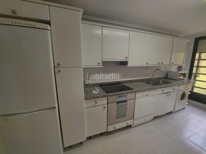 Foto a98e642e-04d9-44e8-9cae-1ca4ea697732. Alquiler piso vivienda de 3 dormitorios ,sin amueblar, en club deportivo con garaje y zona comunitaria con piscina . en Logroño