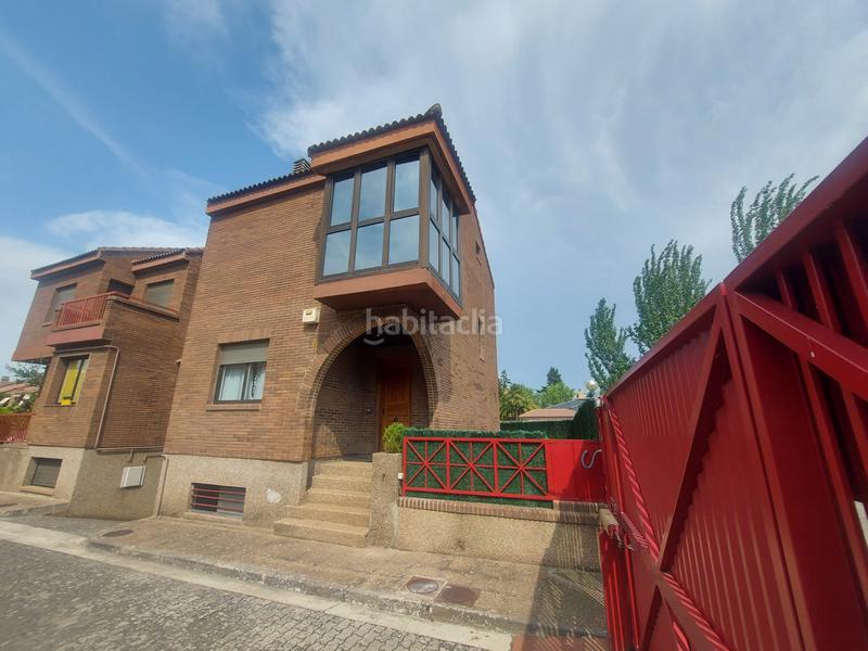 Foto c706793b-b72c-47a9-b63d-05ce0399239f. Casa con riscaldamento parcheggio in Avenida Madrid Logroño