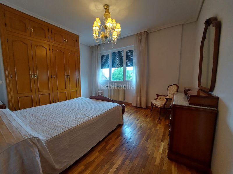 Foto b2658df1-4fd5-43ac-9f42-d32937009030. Casa amb calefacció aparcament a Avenida Madrid Logroño