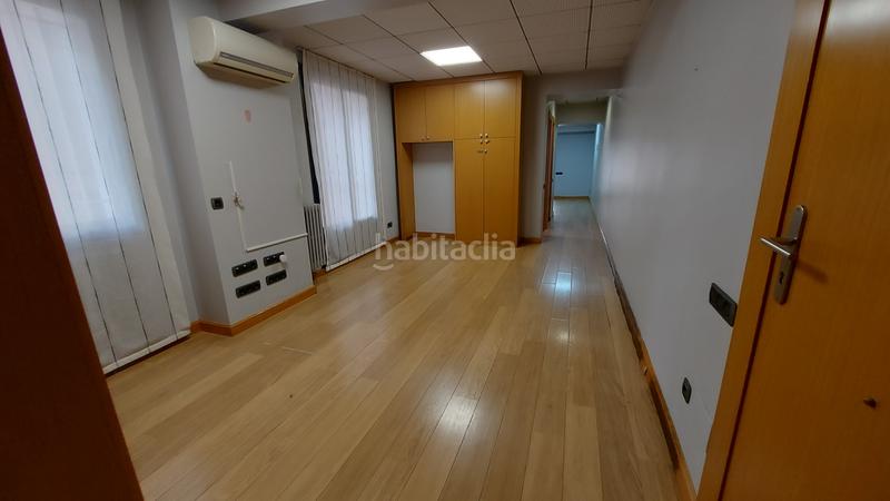 Foto 96039fc6-aa8d-48a0-a960-ec8627770b70. Affitto ufficio con riscaldamento in Gran Via Logroño