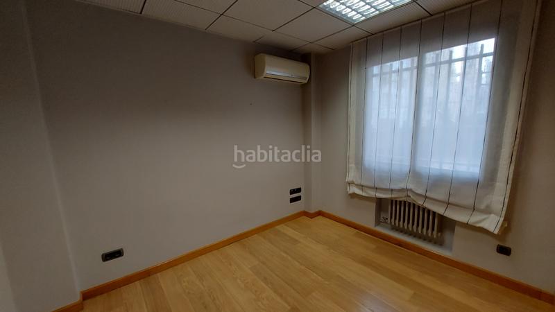 Foto 165e1fd1-6219-494a-8cff-677a6b42dc86. Miete büro mit heizung in Gran Via Logroño
