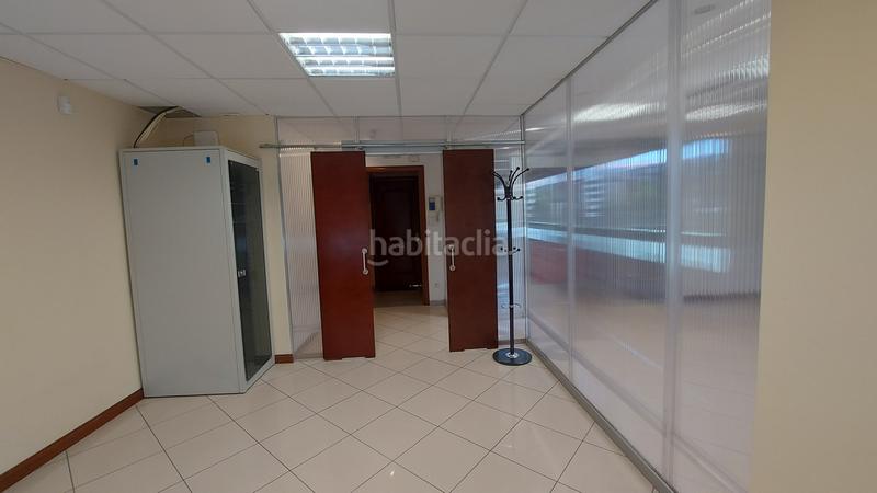 Foto 0f6b7baf-0d01-4bb1-a7fa-5065892af501. Lloguer oficina amb calefacció aparcament a Cascajos - Piqueras Logroño