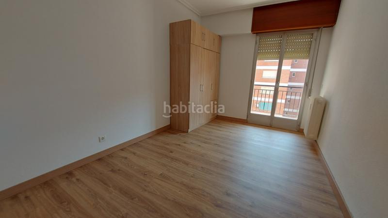 Foto 54e4e0ce-e065-45e3-9cab-f06a5532838a. Piso vivienda en pérez galdós con 4 dormitorios, 2 baños, garaje y trastero. en Logroño