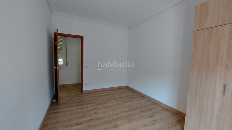 Foto 77aa2c5e-f4bb-4800-9a3a-7f0e94eb0ffc. Piso vivienda en pérez galdós con 4 dormitorios, 2 baños, garaje y trastero. en Logroño
