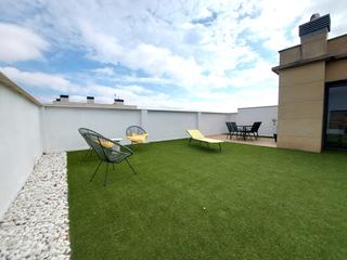 Attique  Avenida de la sierra. Atico en guindalera. logroño.terraza de 80 m2 .3 dormitorios.2 b