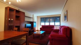 Location Appartement  Joaquín turina. Zona el arco en logroño. amueblado. garaje y trastero. piscina y