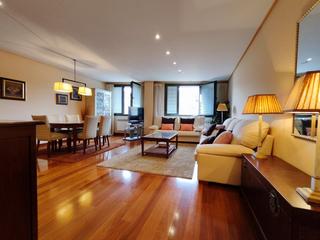Appartement  Logroño - calle presidente leopoldo calvo sotelo. Centro de logroño, calle peatonal.  piso con garaje en magnífico