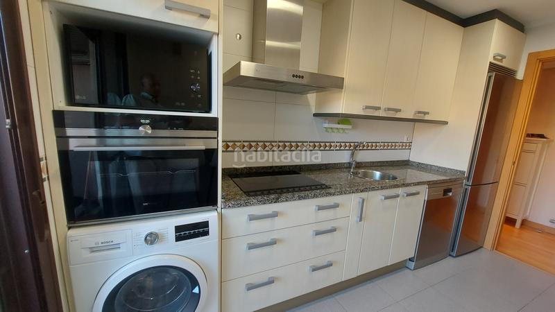 Foto b02353fa-d3b8-4e8b-9aec-13385f3fe588. Pis amb calefacció aparcament piscina a La Cava - Fardachón Logroño