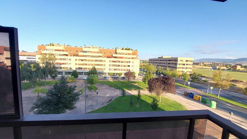 Foto f0dc8d42-55b9-4dd3-bca2-363f42eb0c07. Pis amb calefacció aparcament piscina a La Cava - Fardachón Logroño