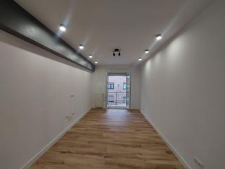 Flat  Logroño - lardero. Vivienda reformada de 3 dormitorios , 1 baño  y  el espacio conj