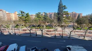 Appartement  Logroño - miguel villanueva. Vivienda en pleno centro con divisiones en 8 despachos, vistas a
