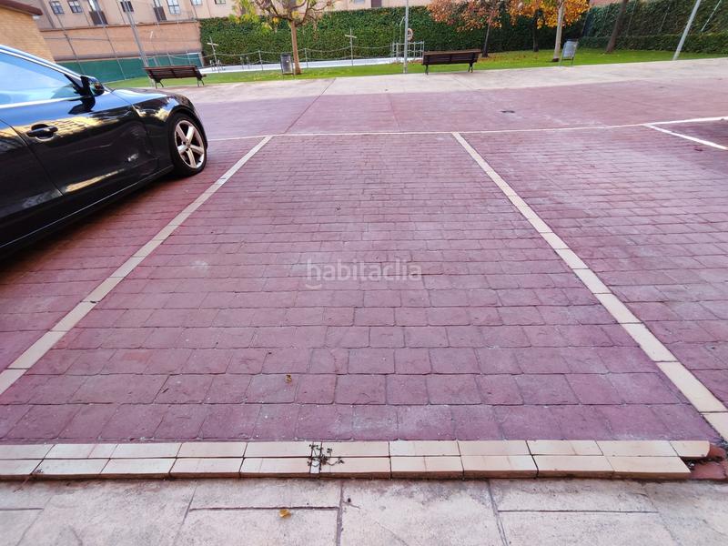 Foto 98e57481-322f-43be-b0f3-1a07d40eddd5. Parking voiture dans Cascajos - Piqueras Logroño