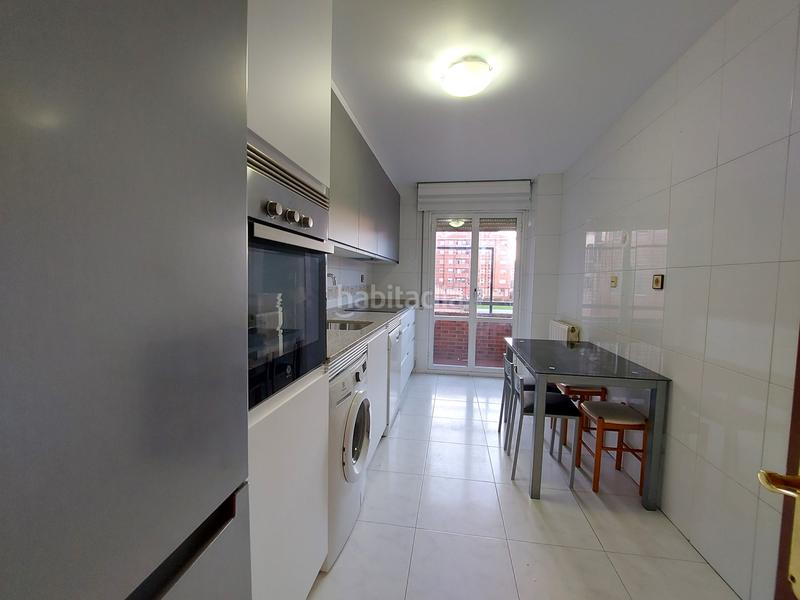 Foto c206249c-9c42-4446-b033-d763355e0c33. Location appartement avec chauffage parking piscine dans Logroño