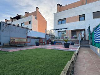 Casa adosada  Logroño - barbazan. Ideal chalet adosado en la zona de el cortijo en logroño